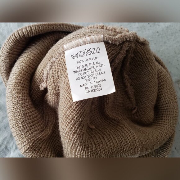 Foursquare Snowboards Vintage Beanie (Beige) - NWOT Y2K - Picture 4 of 4